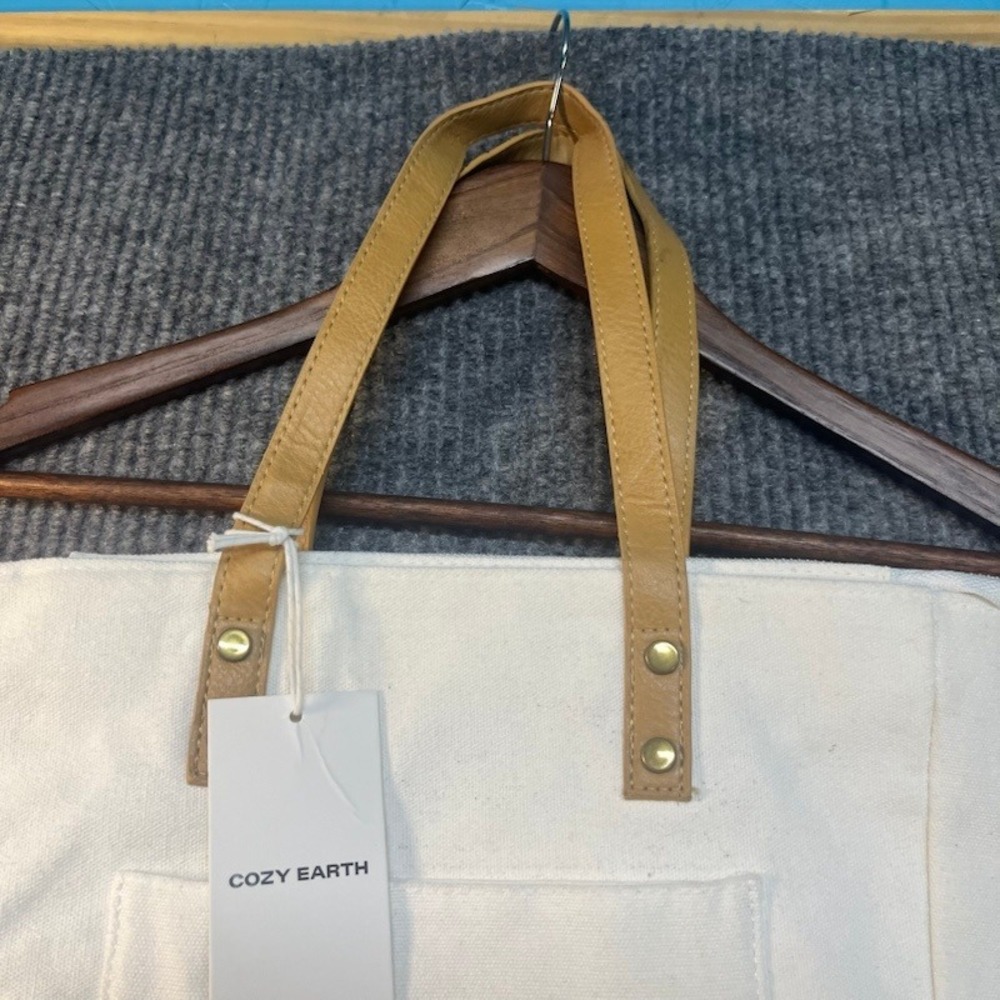 Cozy Earth Canvas Tote Bag Off White Tan Straps Zipper Top NWT - Picture 3 of 5
